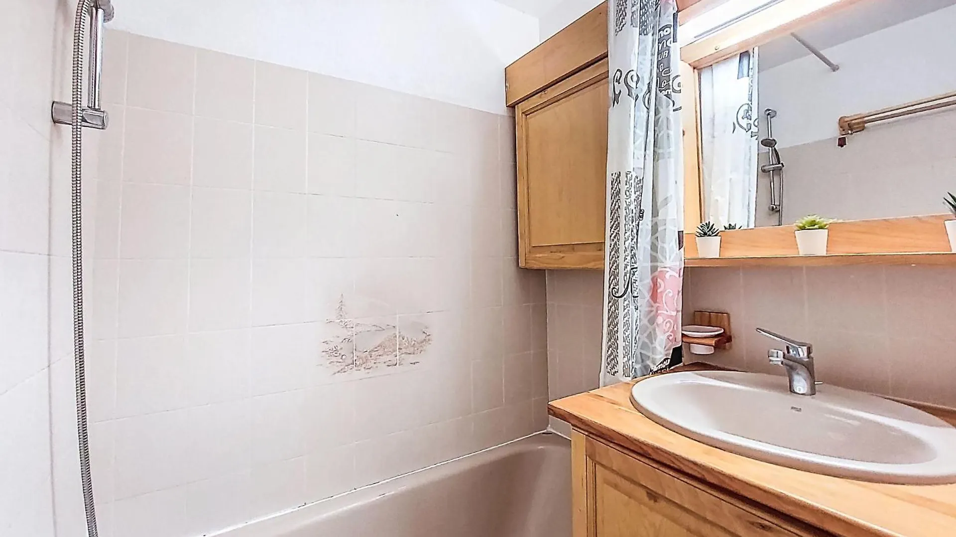 Apartment Les Jardins Alpins-9 By Interhome Saint-Gervais-les-Bains